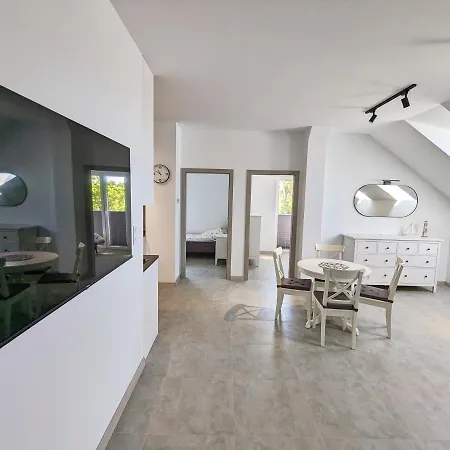 Mirror Reflection Apartment