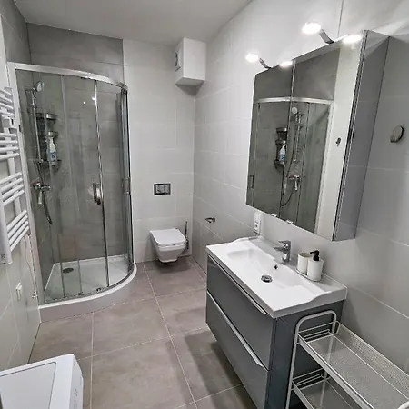 Mirror Reflection Apartment Sarbinowo