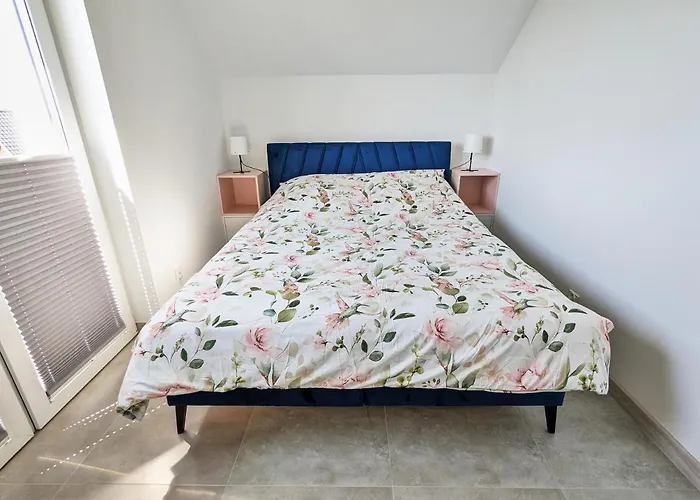 Mirror Reflection * 사르비노보