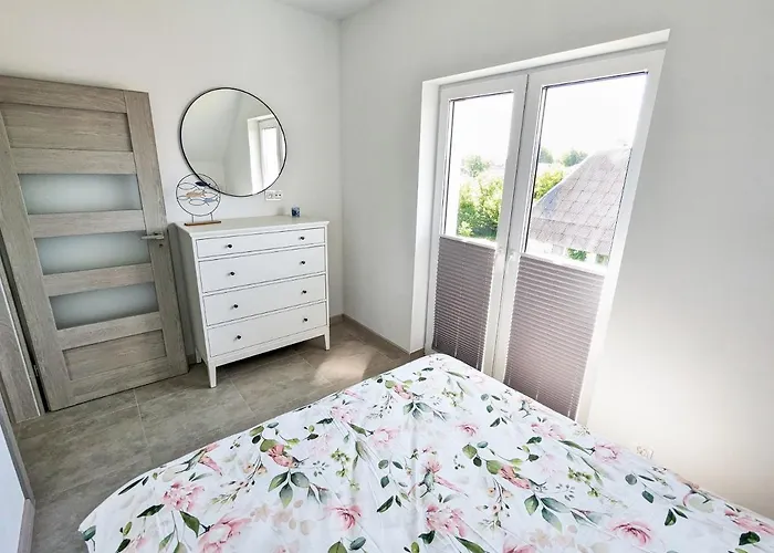 Mirror Reflection Sarbinowo