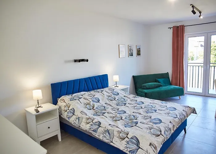 Mirror Reflection Sarbinowo